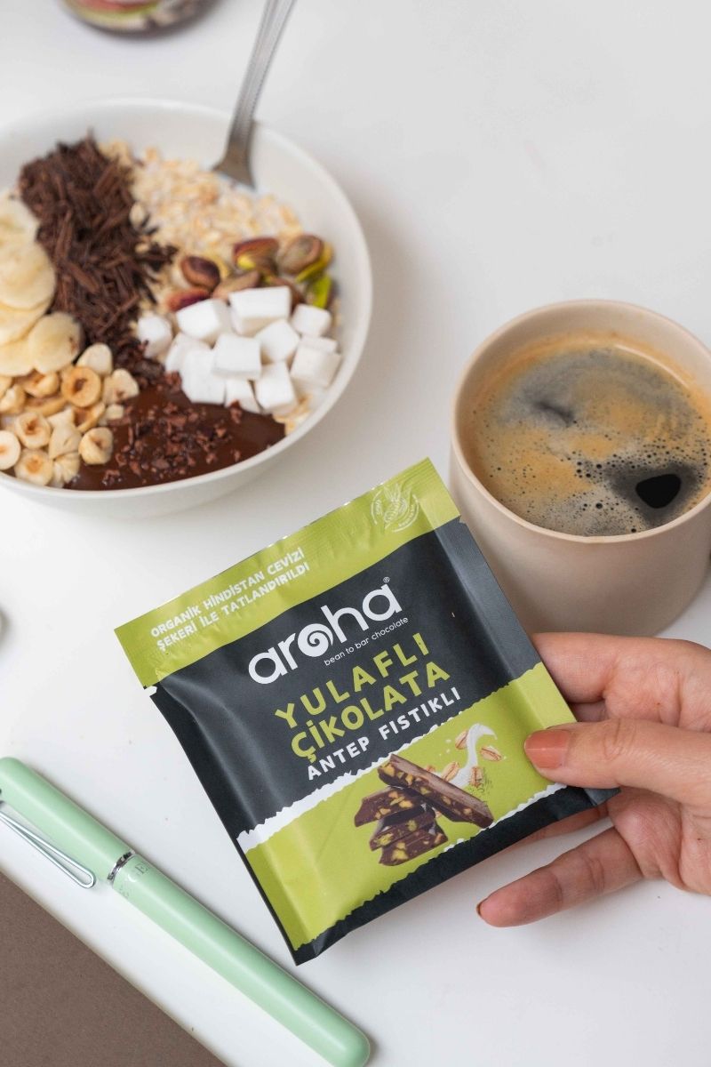 Antep Fıstıklı Yulaf Sütlü Organik Hindistan Cevizi Şekerli Çikolata 40 g
